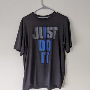 Men's Nike Dri-Fit short sleeve shirt